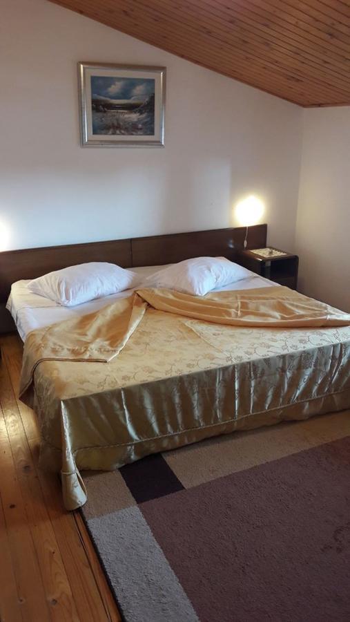 Apartments And Rooms Ana Pomer 217 Esterno foto