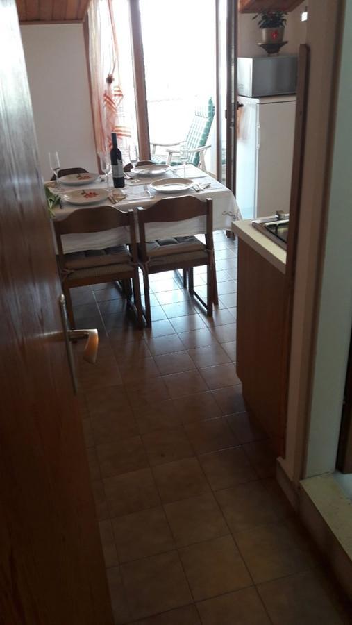 Apartments And Rooms Ana Pomer 217 Esterno foto