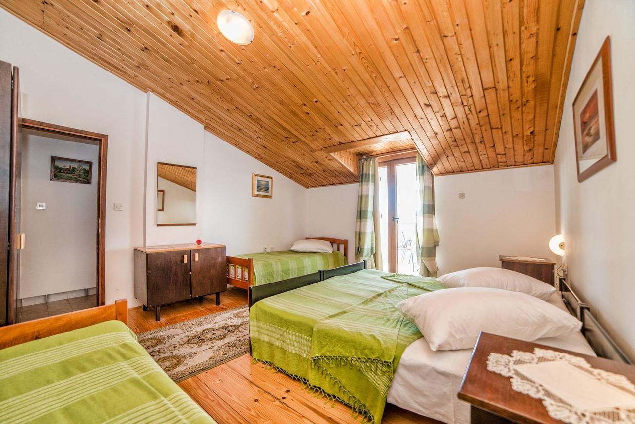 Apartments And Rooms Ana Pomer 217 Esterno foto