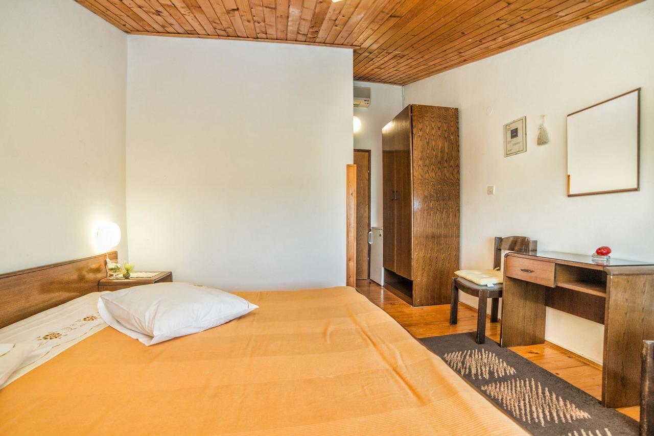 Apartments And Rooms Ana Pomer 217 Esterno foto